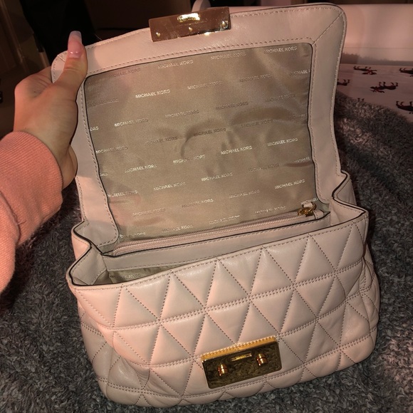 MK Sloan Large Quilted Leather Shoulder Bag - Picture 3 of 5